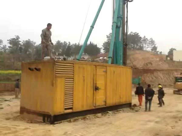 豆河镇如何判断水冷式机油散热器密封件是否需要更换？